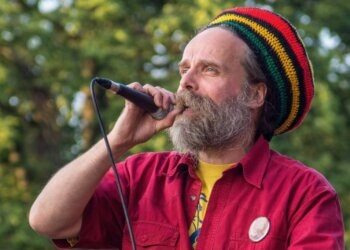 Uwe-Banton-bald-auf-dem-Reggea-im-Hanffeld