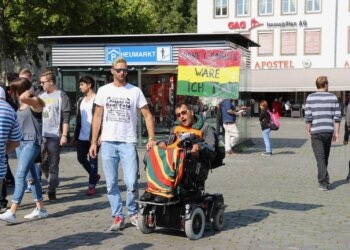 Dampfparade-2015-Ohne-Cannabis-wäre-ich-tot