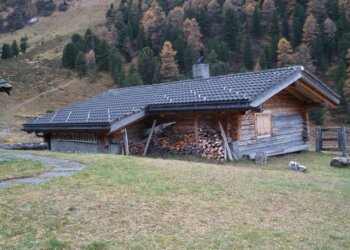 Mehr-Arbeiten-für-die-Almhütte-ohne-Zeit-für-die-Almhütte-1