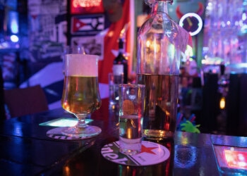 Wenn-Wasser-giftig-wäre-–-Bier-oder-Schnaps-trinken