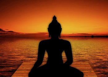 Cannabis-und-Yoga-bekifft-meditieren