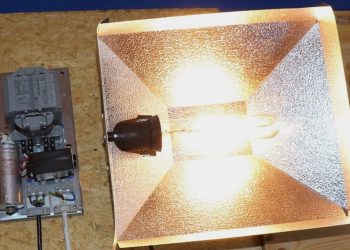 Vorsichtig die Growroom Elektrogeräte anschließen