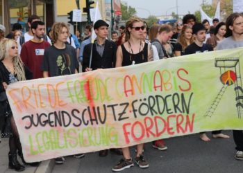 Verbote-halten-doch-nicht-vom-Konsum-ab-10055