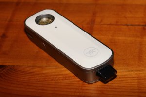 Der Firefly 2 mit kleinem Makel, dem Kunststoff-Mundstück