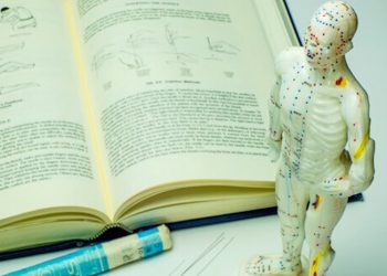 Heilpflanze plus Heilkunst – Cannabis und Akupunktur