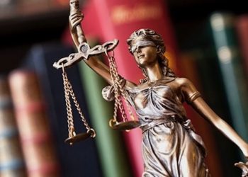 Anwalt aus Berlin will Legalisierung gerichtlich einklagen