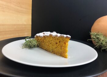 Kürbiskuchen-mit-Hanfmehl-und-Hanfsamen