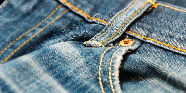 Unternehmen-CanvaLoop-startet-Kickstarter-Kampagne-für-Hanfjeans