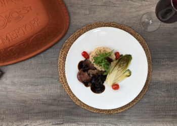 Lammkeule-auf-Hanf-Heu-Bett