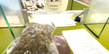Zoll-beschlagnahmt-legal-importiertes-Cannabis