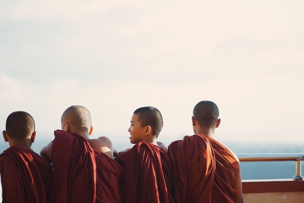 travel-religion-religion-people-colorful-cute-buddhism-boys-color-colors-young-children-faith-bald_t20_pY7yO8