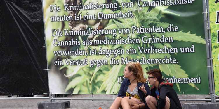 Berliner-Senat-will-BfArM-verklagen.
