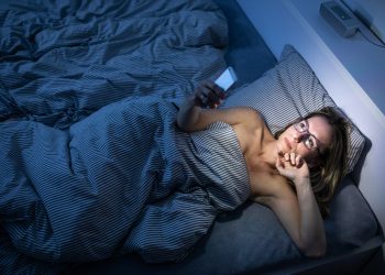 CBD und Melatonin für einen erholsameren Schlaf
