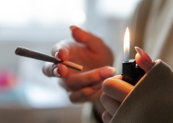 Barmer Krankenkasse weist auf Abhängigkeitspotenzial von medizinischem Cannabis hin