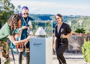 With Love For Peace – Die Charity Initiative von Storz & Bickel