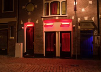 Amsterdam verbietet den Cannabiskonsum im Rotlichtviertel