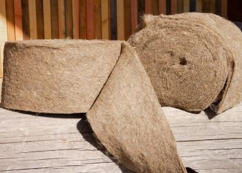 Hanf als Rohstoff für die Herstellung von Baustoffen – Vorteile und Herausforderungen