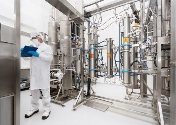 Astrasana bringt Clever Leaves Extrakte nach Europa
