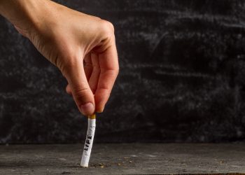 Mit dem Rauchen aufhören – CBD statt Nikotinpflaster