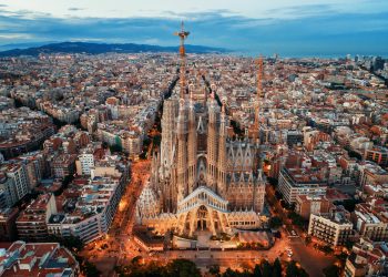 Schließen bald alle Cannabis Social Clubs in Barcelona?