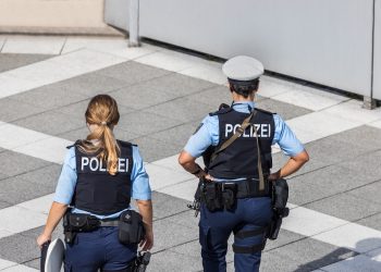 NRW-Innenminister: Keine Cannabis-Legalisierung bei der Polizei
