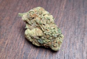 Tıbbi Cannabis Strain İncelemesi: avaay AHC 32/1 - Amnesia Haze Cake