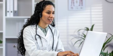 Cannabis & Telemedizin: Dr. Zoom – Wie weit darf digitale Versorgung gehen?