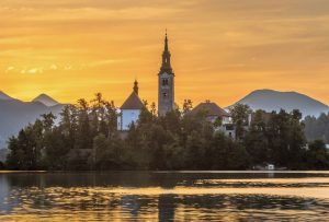 Sınır Durumundan Örneğe: Slovenya Akıllı Kararla Legalizasyonu Onayladı