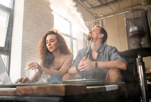 Endlich Ruhe im Bauch - Medizinisches Cannabis bei Reizdarm, Divertikulitis und anderen Magenbeschwerden