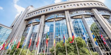 EU vor Entscheidung: Blüte, THC-Grenzwert und die Zukunft des Nutzhanfs