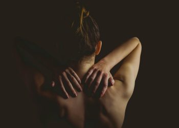 Schmerzen ganzheitlich begegnen – Vom Warnsignal zur Heilung