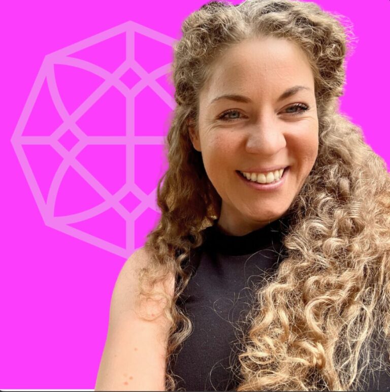HOLISTIC GREEN: Jasmin Göbel über bewussten Cannabis-Konsum und neue Branchen-Ästhetik