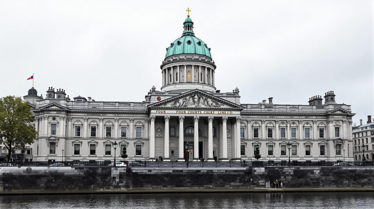 Irland: High Court prüft, ob Nutzhanf ein Betäubungsmittel bleiben darf