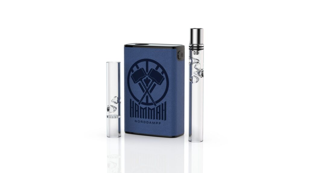 NORDDAMPF HAMMAH Vaporizer mit Glasmundstück vor hellem Hintergrund